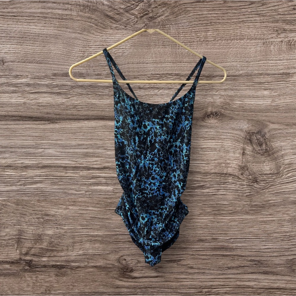 EUC Speedo Swimsuit size 6